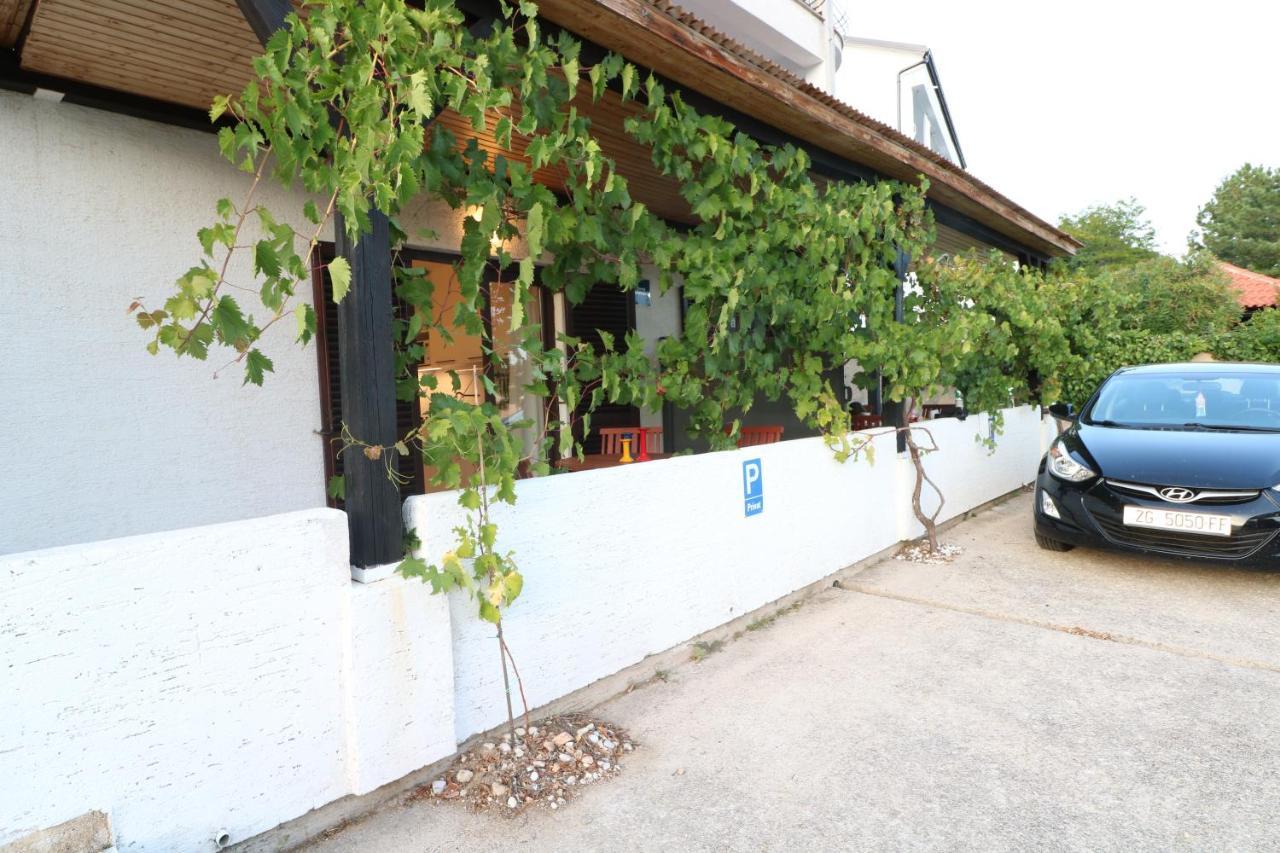Apartments Vladan With Terrace Baska  Ngoại thất bức ảnh